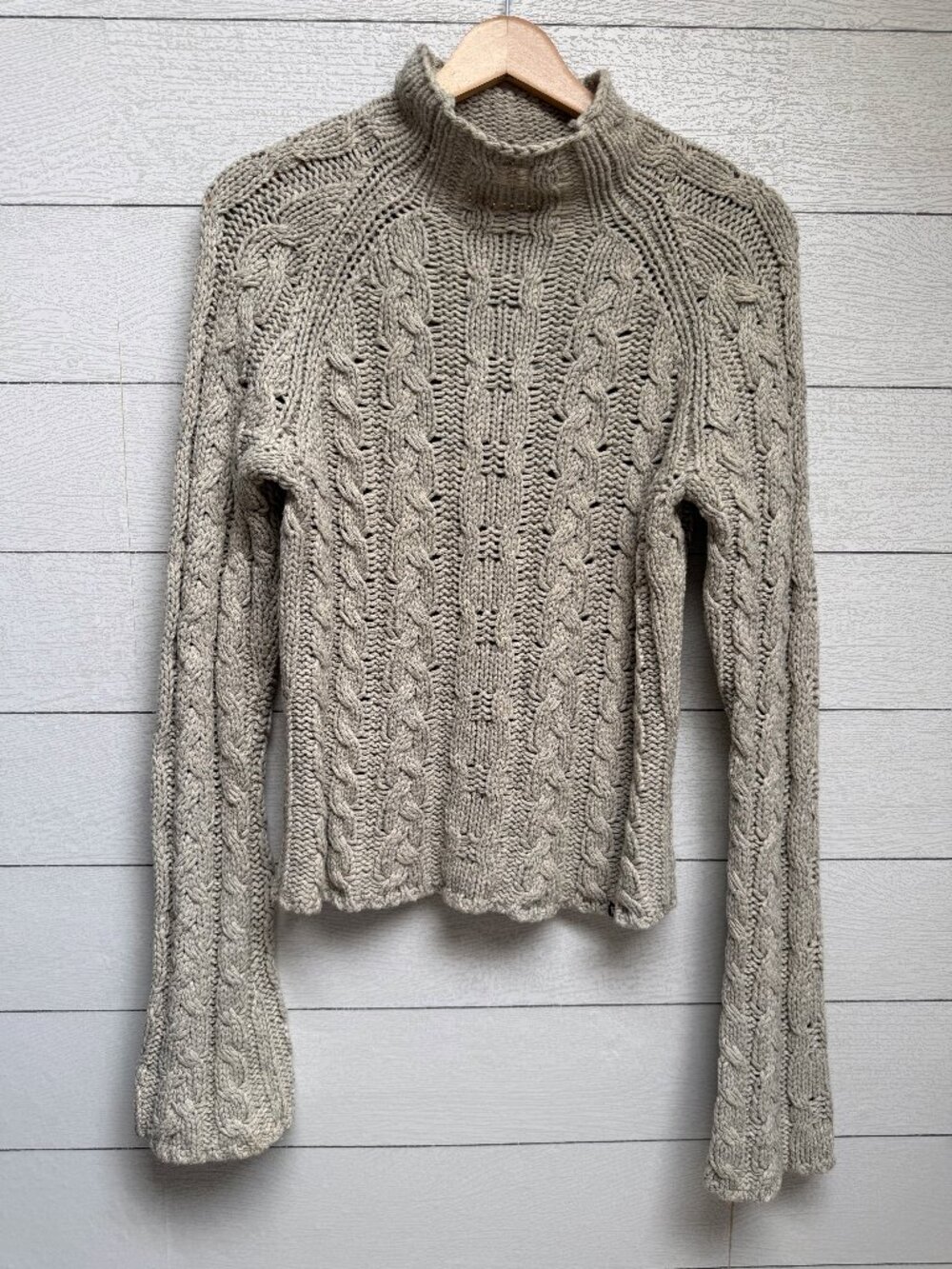 Abercrombie & Fitch Chunky Cable Knit Mock Turtleneck Sweater Oatmeal Flare Slee